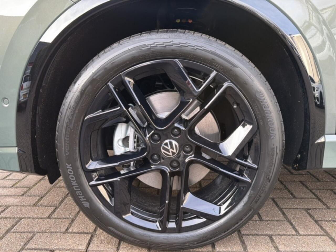 Volkswagen TIGUAN 1.5 TSI e-HYBRID R-LINE HenK/PANO-DAK/TREKHAAK/CAMERA/LEDER/MEMORY/HUD