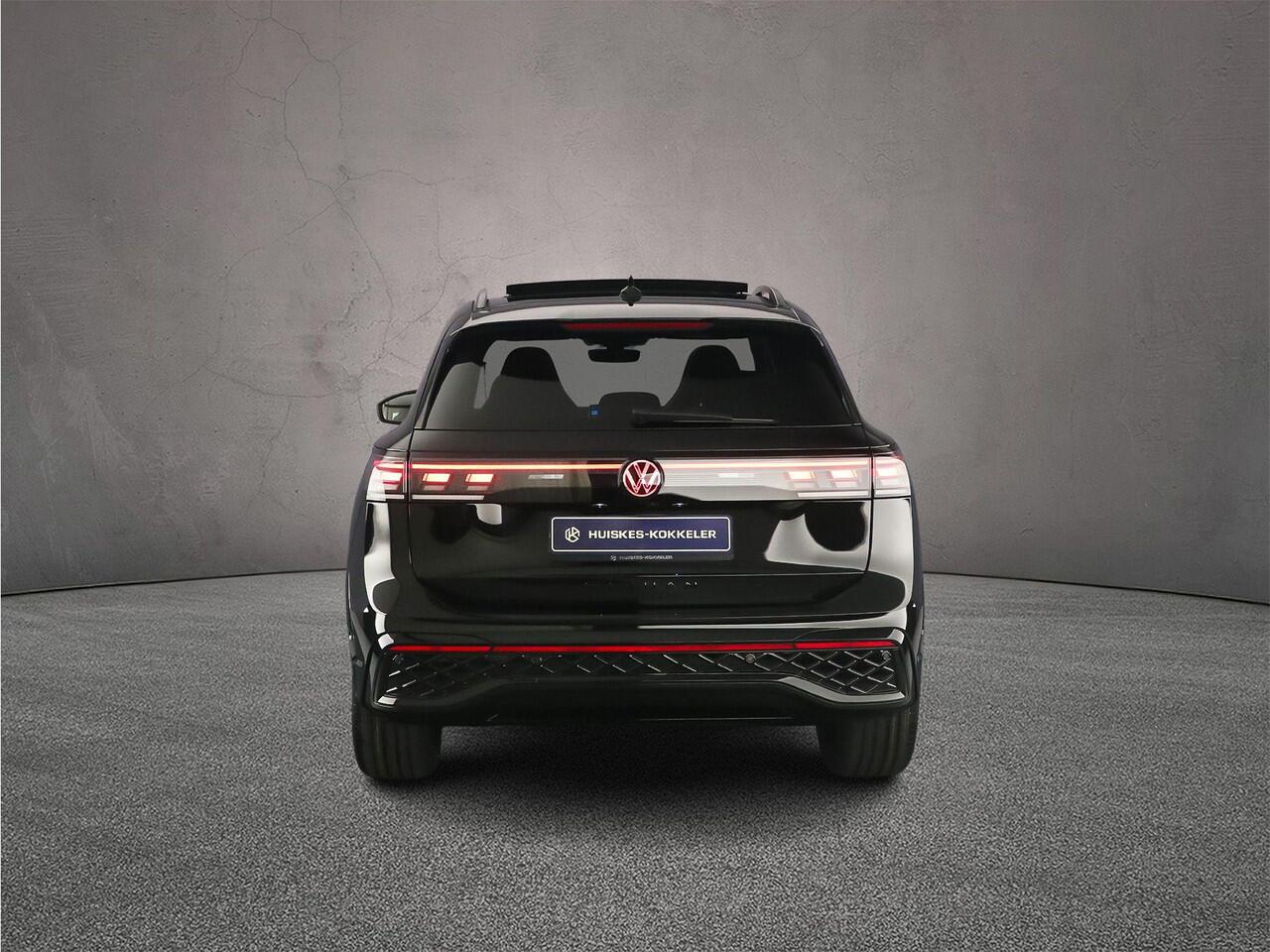 Volkswagen TIGUAN R-Line Edition 1.5 TSI eHybrid 272pk DSG Automaat Trekhaak, Panoramadak, Navigatie, Black Style, Elektrische achterklep, Adaptive cruise control