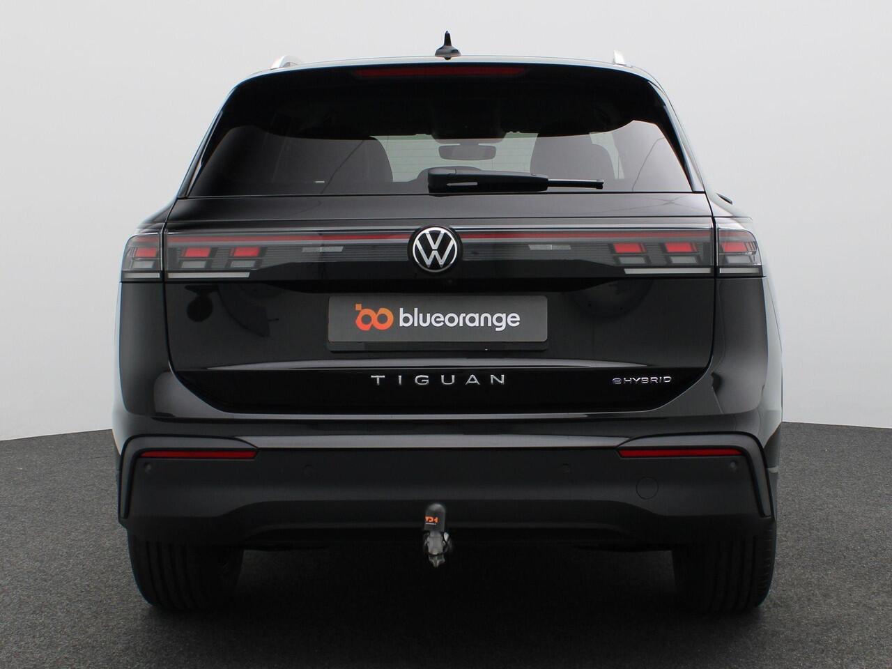 Volkswagen TIGUAN 1.5 eHybrid Life Edition 204PK DSG Trekhaak, 18" LM Velgen, Keyless, Achteruitrijcamera, Side Assist, Navi via Apple Carplay/Android Auto, Adaptieve Cruise Control, Stoel-Stuurverwarming, Elektr. Achterklep