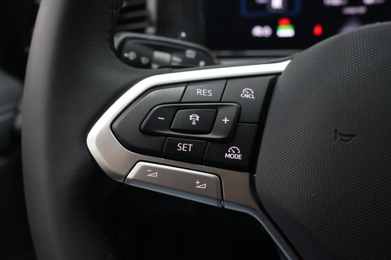 Volkswagen TIGUAN 1.5 TSI eHybrid 150 kW Life | Trekhaak | Winter Pakket | LED