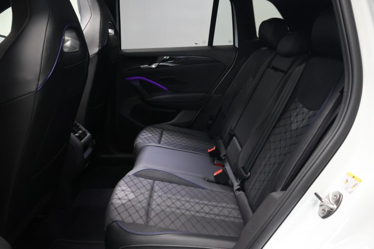 Volkswagen TIGUAN 1.5 eHybrid R Line Edition 272pk | Panoramadak | Trekhaak