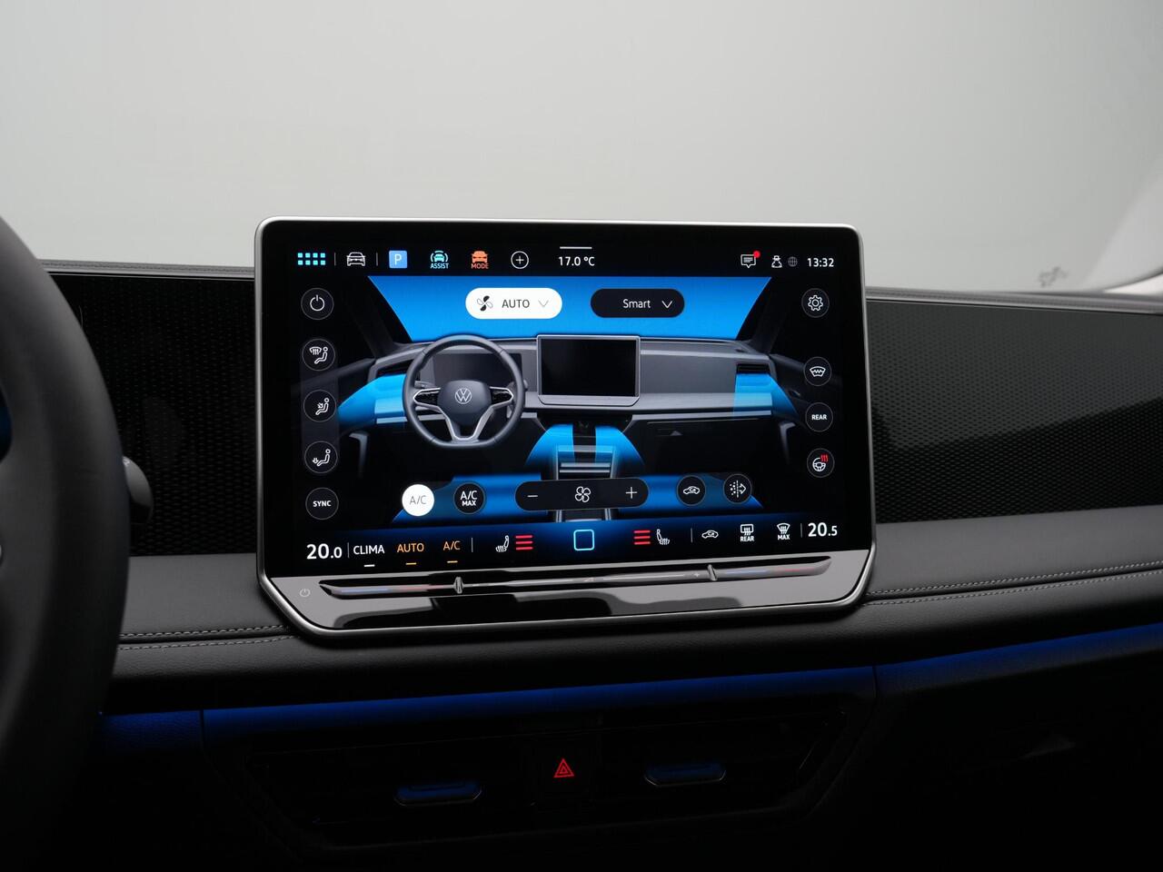 Volkswagen TIGUAN 1.5 eHybrid 204 pk DSG Life | Trekhaak | Adaptief onderstel | Stuur-/achterbankverwarming | Achteruitrijcamera