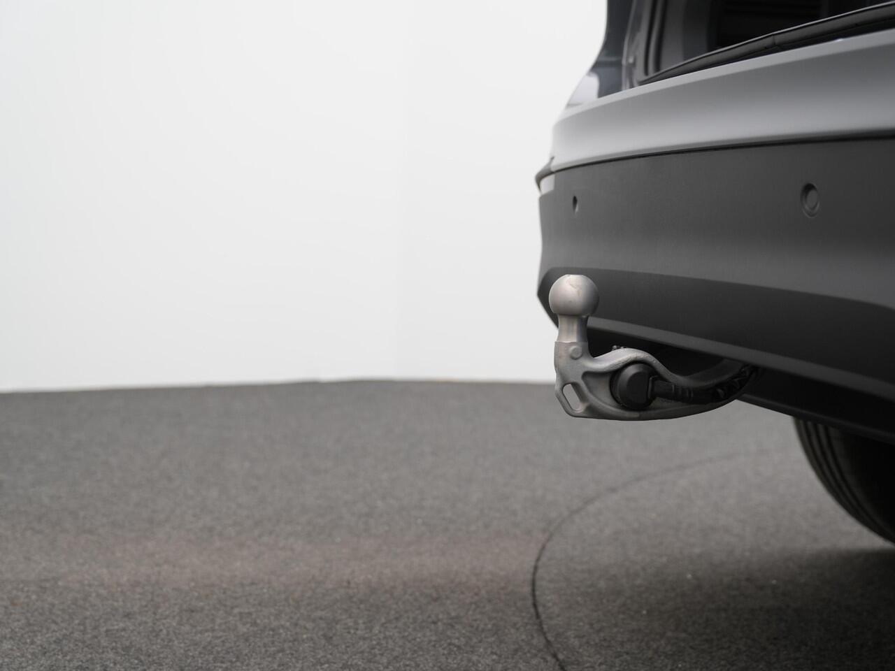 Volkswagen TIGUAN 1.5 eHybrid 204 pk DSG Life | Trekhaak | Adaptief onderstel | Stuur-/achterbankverwarming | Achteruitrijcamera