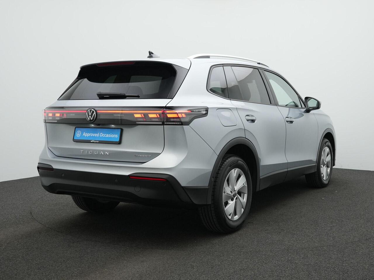 Volkswagen TIGUAN 1.5 eHybrid 204 pk DSG Life | Achteruitrijcamera | Stuur-/stoelverwarming | Adaptive Cruise