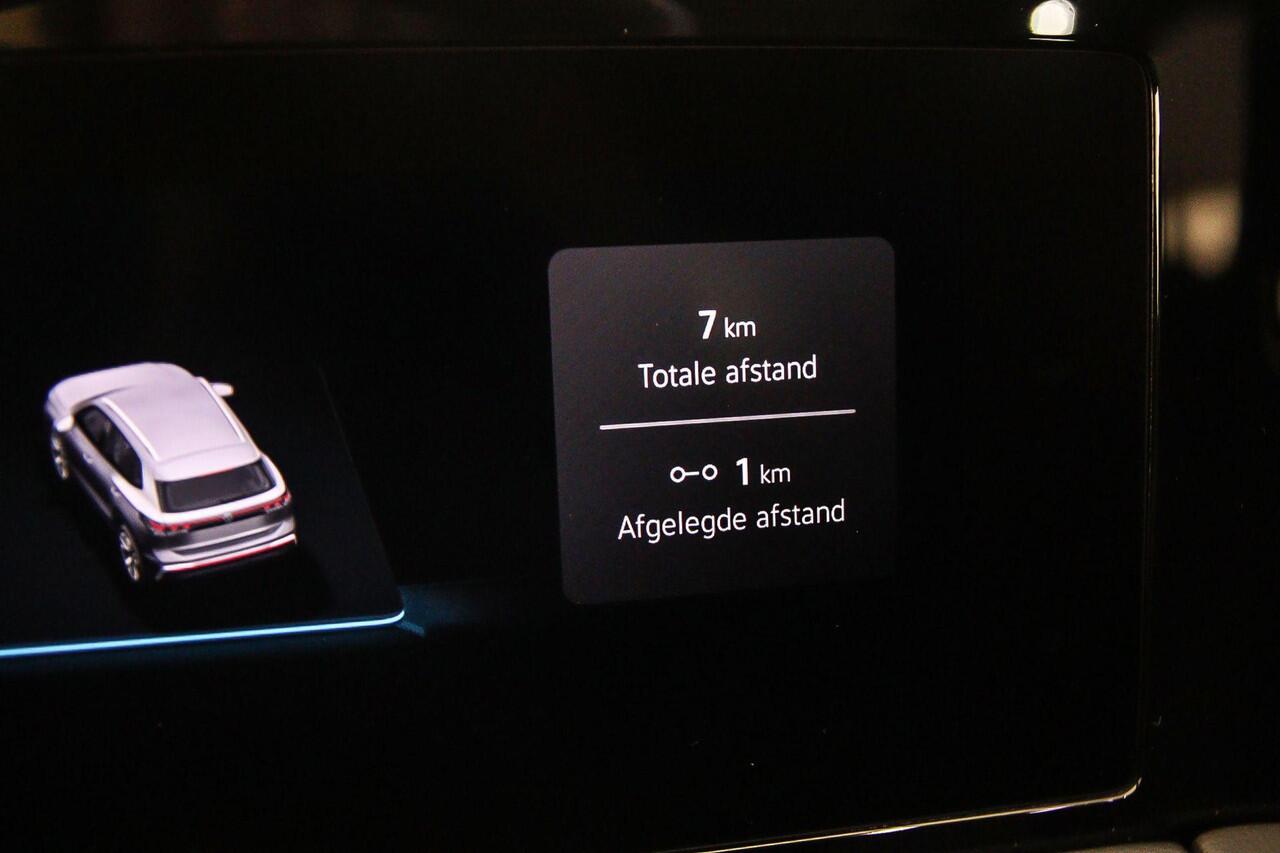 Volkswagen TIGUAN R-Line Edition 1.5 TSI eHybrid 272pk DSG Automaat Trekhaak, Panoramadak, Navigatie, Adaptive cruise control, Elektrische achterklep, Black Style, Achteruitrijcamera