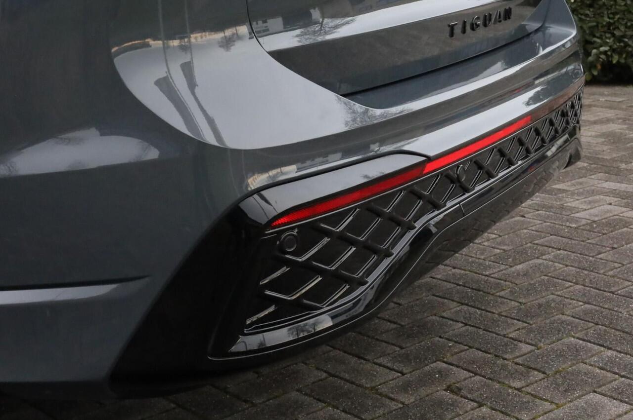 Volkswagen TIGUAN eHybrid 272PK R-line l Leder l H&K l Trekhaak l 20