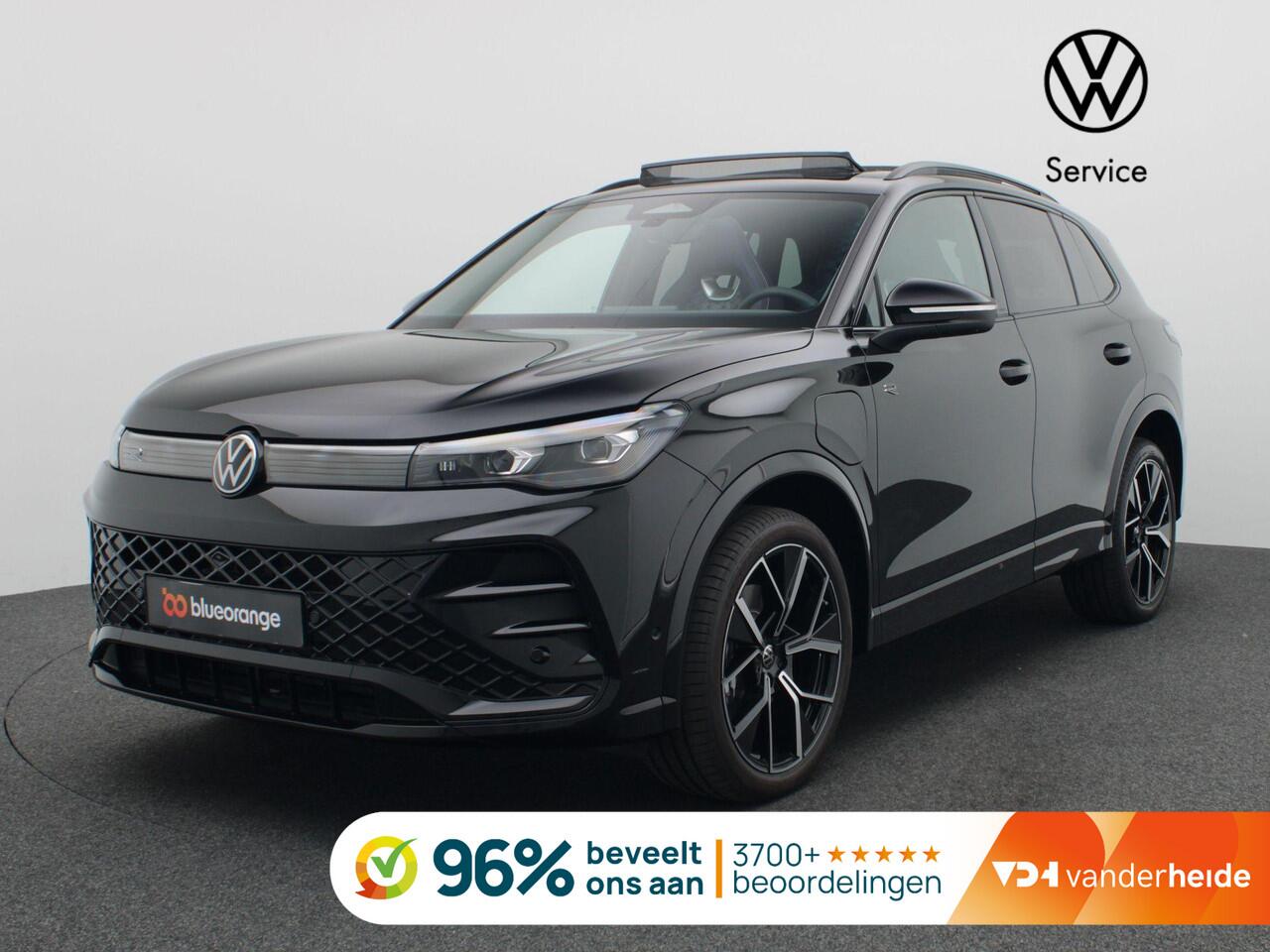 Volkswagen TIGUAN 1.5 eHybrid R-Line Edition 204PK DSG Pano-Schuifdak, Black Style, Trekhaak, 20" LM Velgen, Keyless, Navi via Apple Carplay/Android Auto, Stoel-Stuurverwarming
