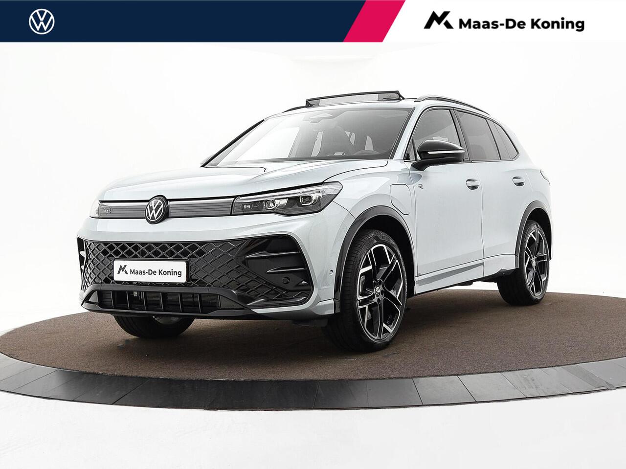 Volkswagen TIGUAN R-Line-Edition 1.5 eHybrid 272 pk 6 versn. DSG · Velgen 'york', 20 inch lichtmetaal in zwart · Interieur Pakket: Interieur style pakket · Trekhaak incl. aanhangermanoeuvreerhulp (trailer assist) · Black style pakket ·