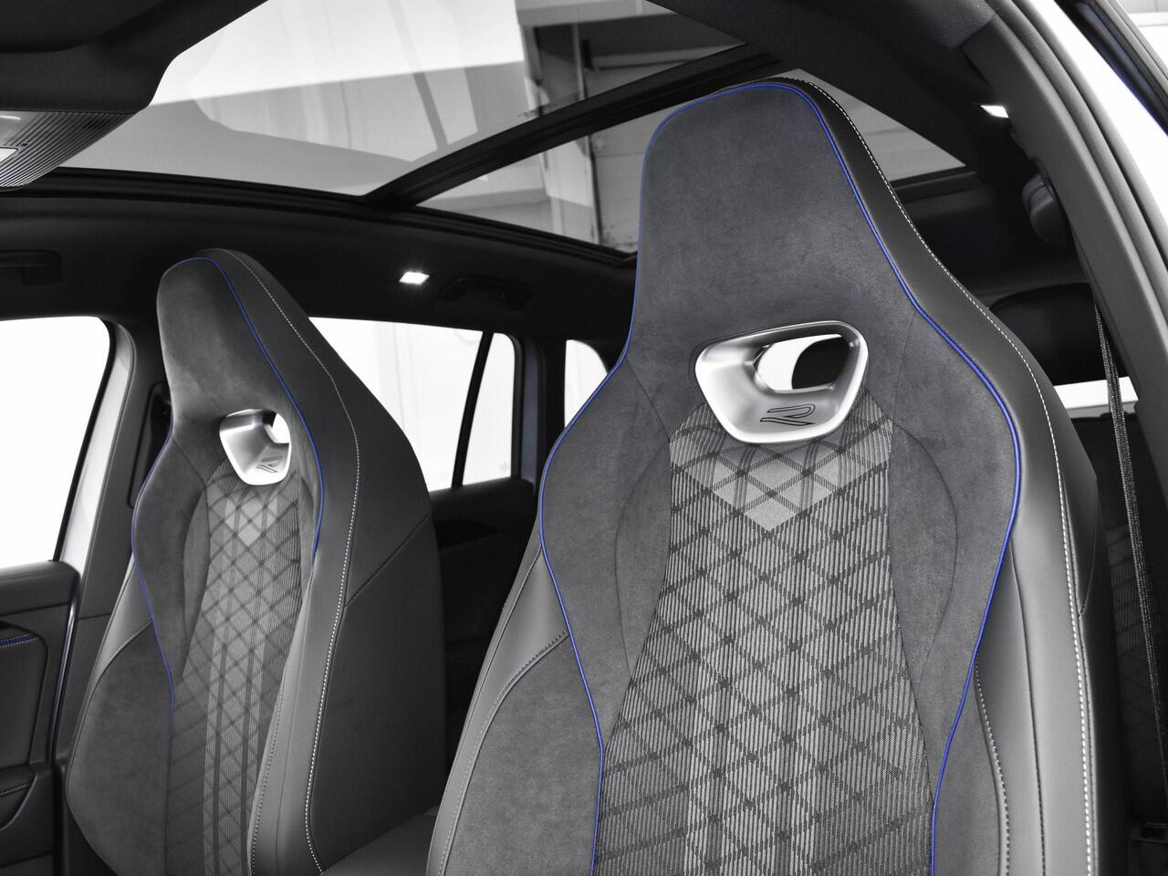 Volkswagen TIGUAN R-Line-Edition 1.5 eHybrid 272 pk 6 versn. DSG · Velgen 'york', 20 inch lichtmetaal in zwart · Interieur Pakket: Interieur style pakket · Trekhaak incl. aanhangermanoeuvreerhulp (trailer assist) · Black style pakket ·