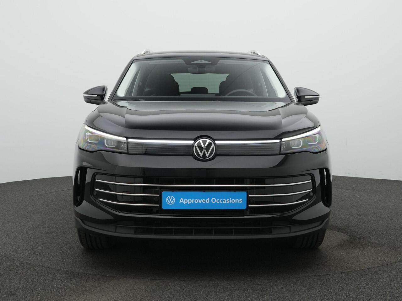 Volkswagen TIGUAN 1.5 eHybrid 204 pk Elegance | Adaptief onderstel | Stuur-/stoelverwarming | Achteruitrijcamera | Leder/alcantara | Massage