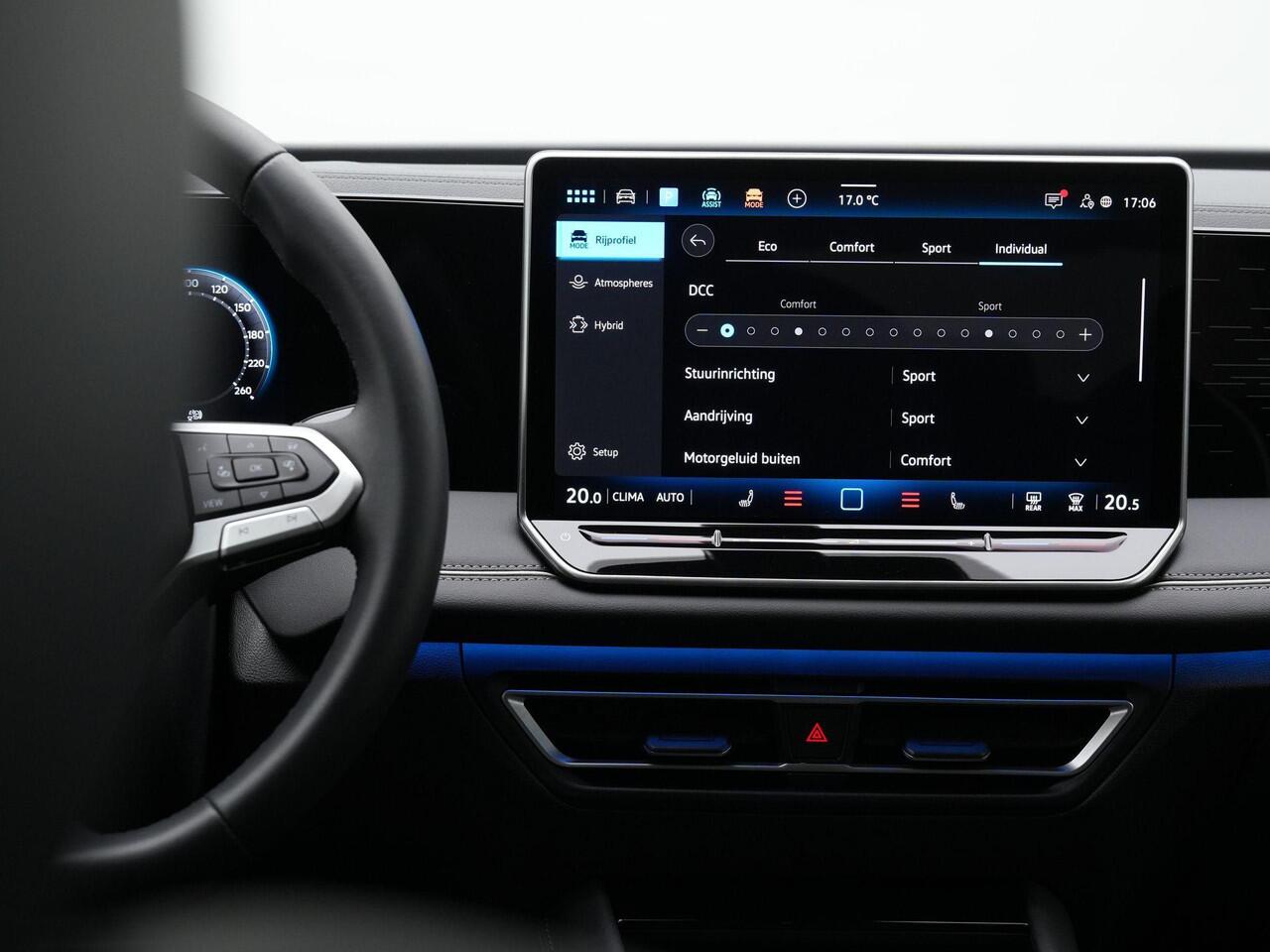 Volkswagen TIGUAN 1.5 eHybrid 204 pk Elegance | Adaptief onderstel | Stuur-/stoelverwarming | Achteruitrijcamera | Leder/alcantara | Massage