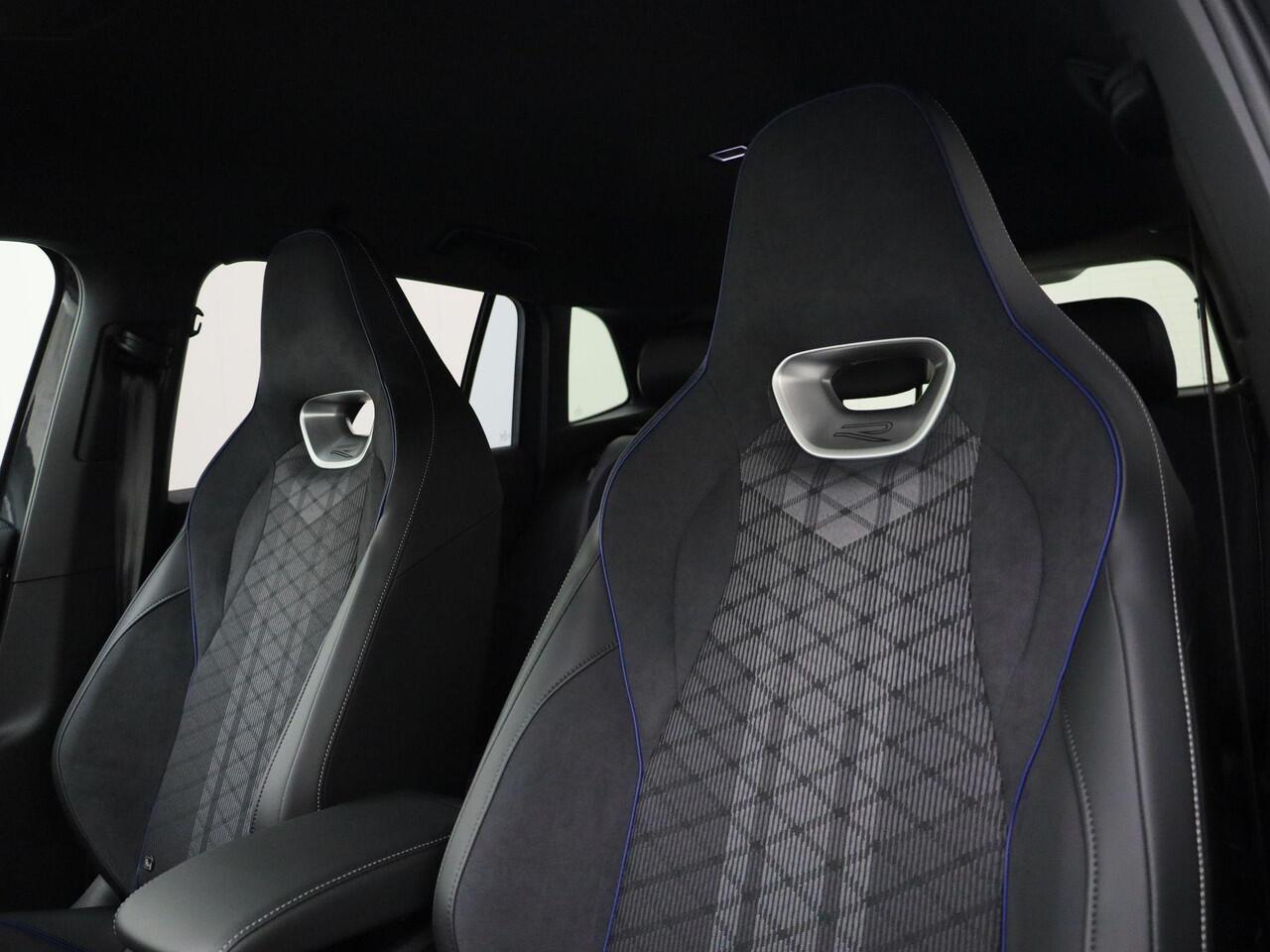 Volkswagen TIGUAN 1.5eHybrid 200kW/272PK R-Line DSG · Trekhaak · Massagefunctie · Garantie t/m 19-02-2030 of 100000km.