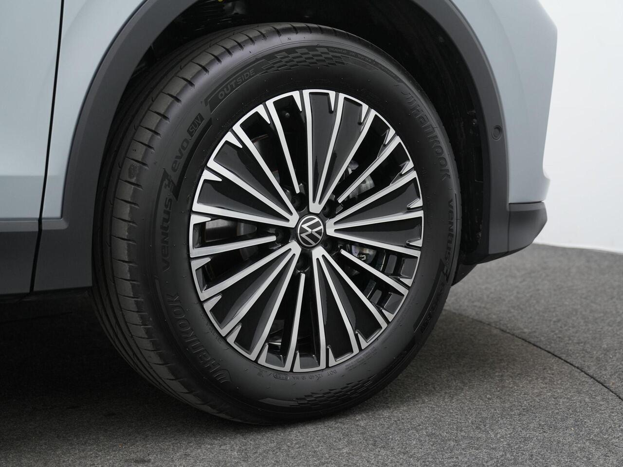 Volkswagen TIGUAN 1.5 eHybrid 204 pk DSG Life | Trekhaak | Adaptief onderstel | Stuur-/achterbankverwarming | Achteruitrijcamera