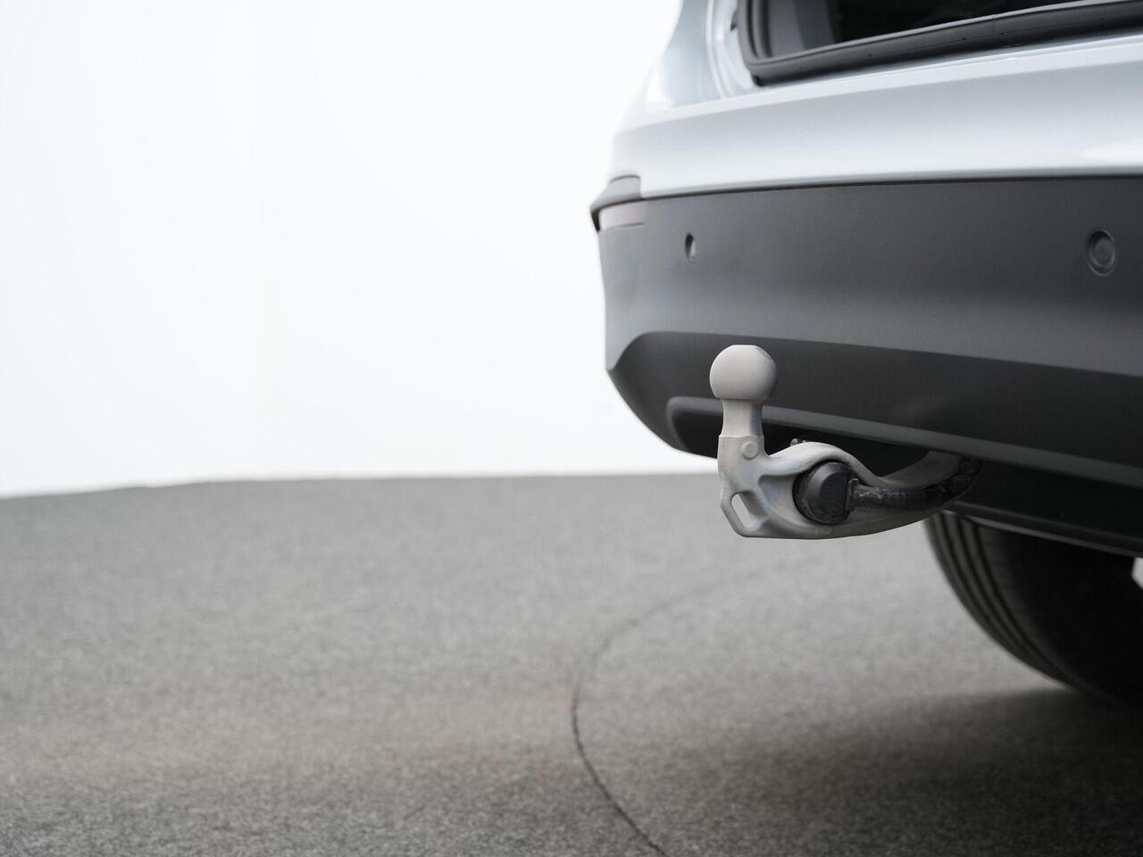 Volkswagen TIGUAN 1.5 eHybrid 204 pk DSG Life | Trekhaak | Adaptief onderstel | Stuur-/achterbankverwarming | Achteruitrijcamera