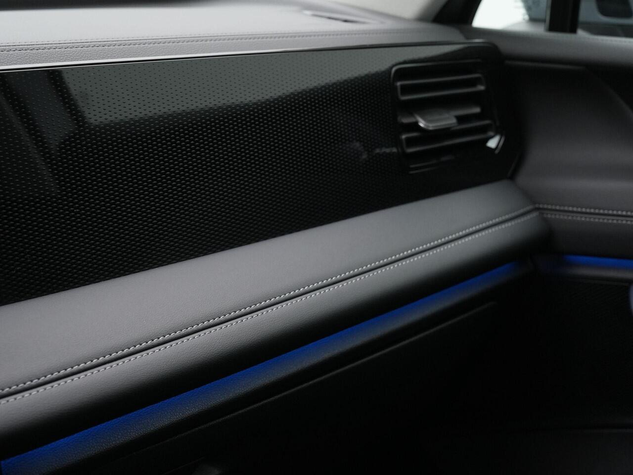 Volkswagen TIGUAN 1.5 eHybrid 204 pk DSG Life | Trekhaak | Adaptief onderstel | Stuur-/achterbankverwarming | Achteruitrijcamera