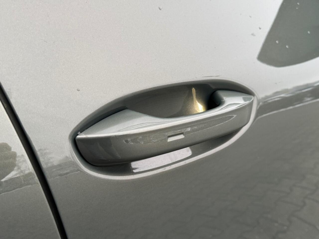 Volkswagen TIGUAN 1.5 eTSI Life Edition - schuif/kanteldak - winterpakket - camera