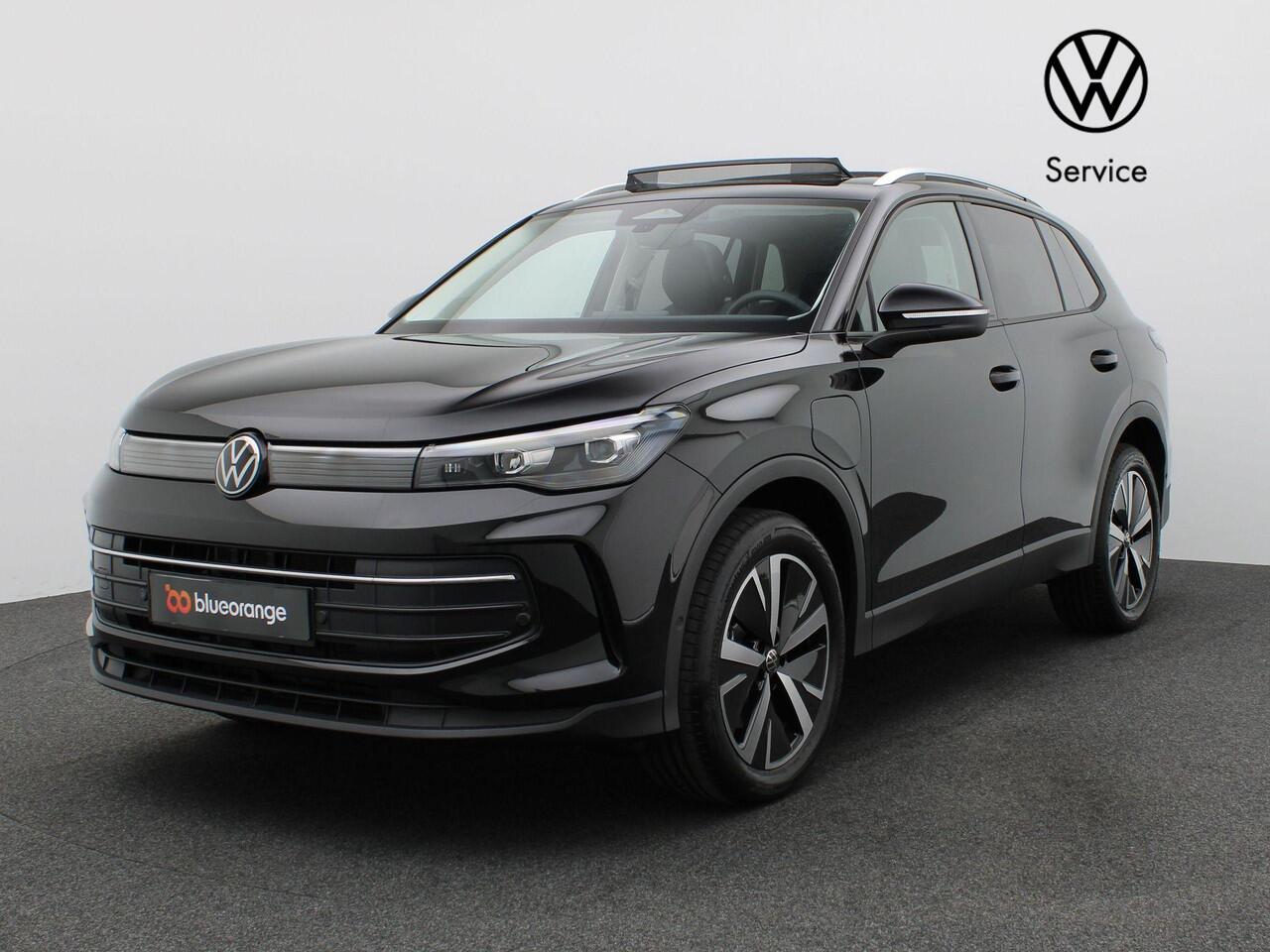 Volkswagen TIGUAN 1.5 eHybrid Life Edition 204PK DSG Trekhaak, Panoramadak, 19" LM Velgen, Achteruitrijcamera, Side Assist, Navi via Apple Carplay/Android Auto, Keyless, Stoel-Stuurverwarming, Elektr. Achterklep