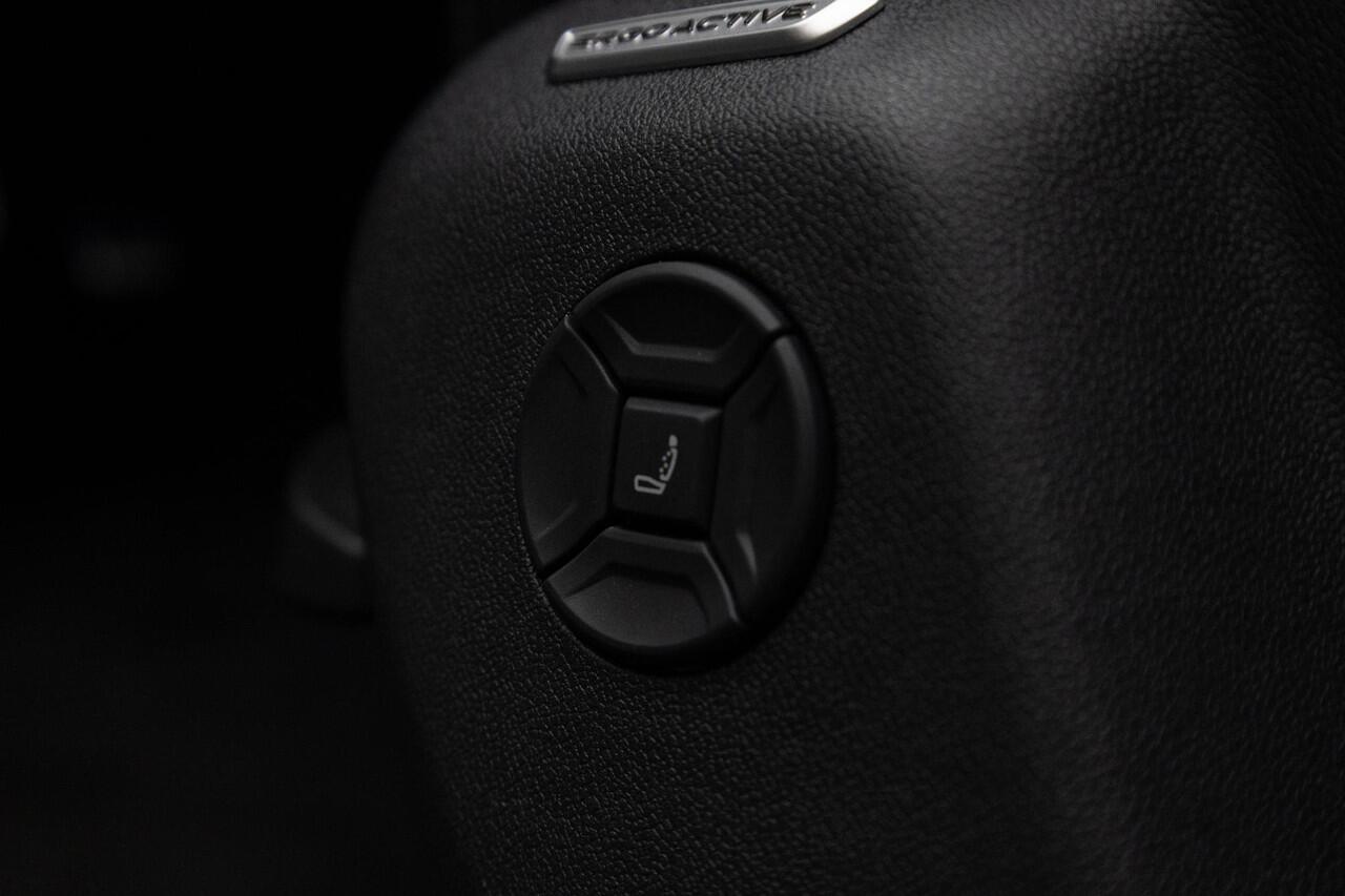 Volkswagen TIGUAN 1.5 eHybrid R-Line Edition | Panaroamdak | Trekhaak |