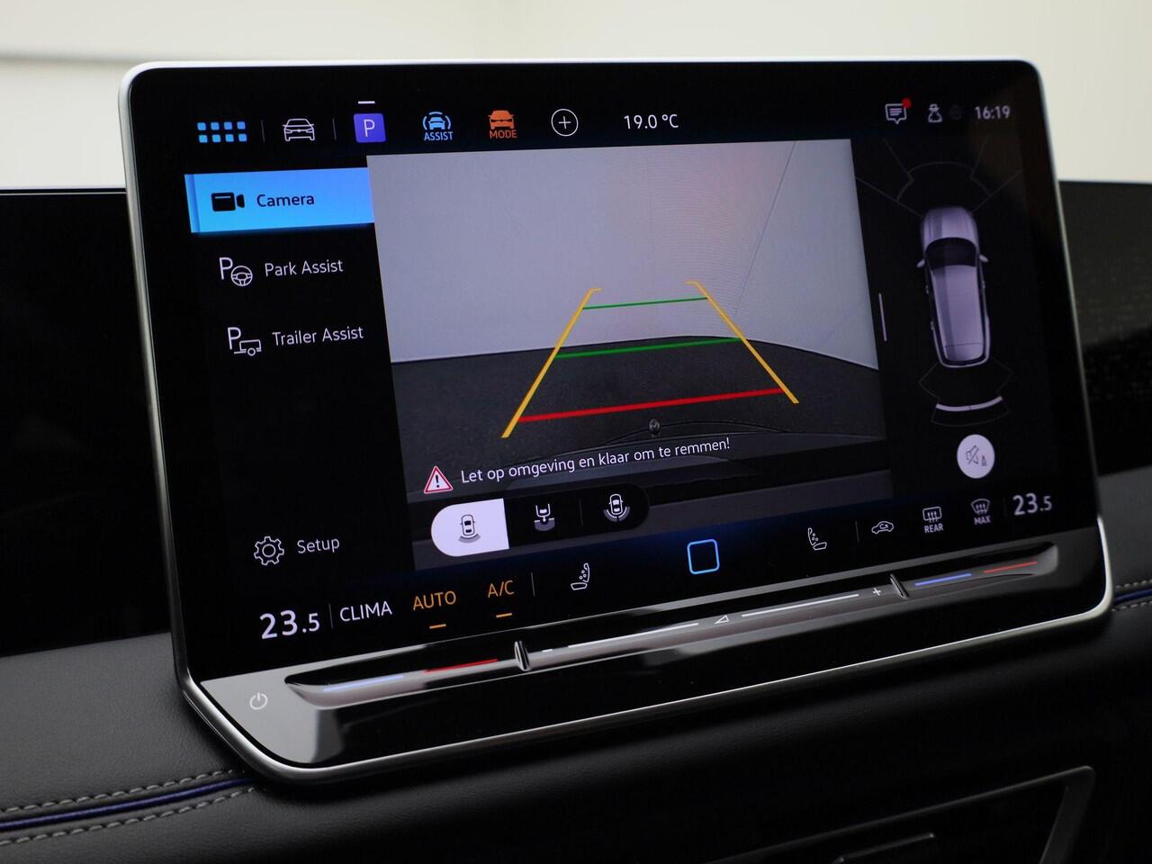 Volkswagen TIGUAN 1.5eTSI/150PK DSG R-Line Black Style · Navigatie · Trekhaak · Massagefunctie · Apple/Android Car Play · Garantie t/m 07-02-2027