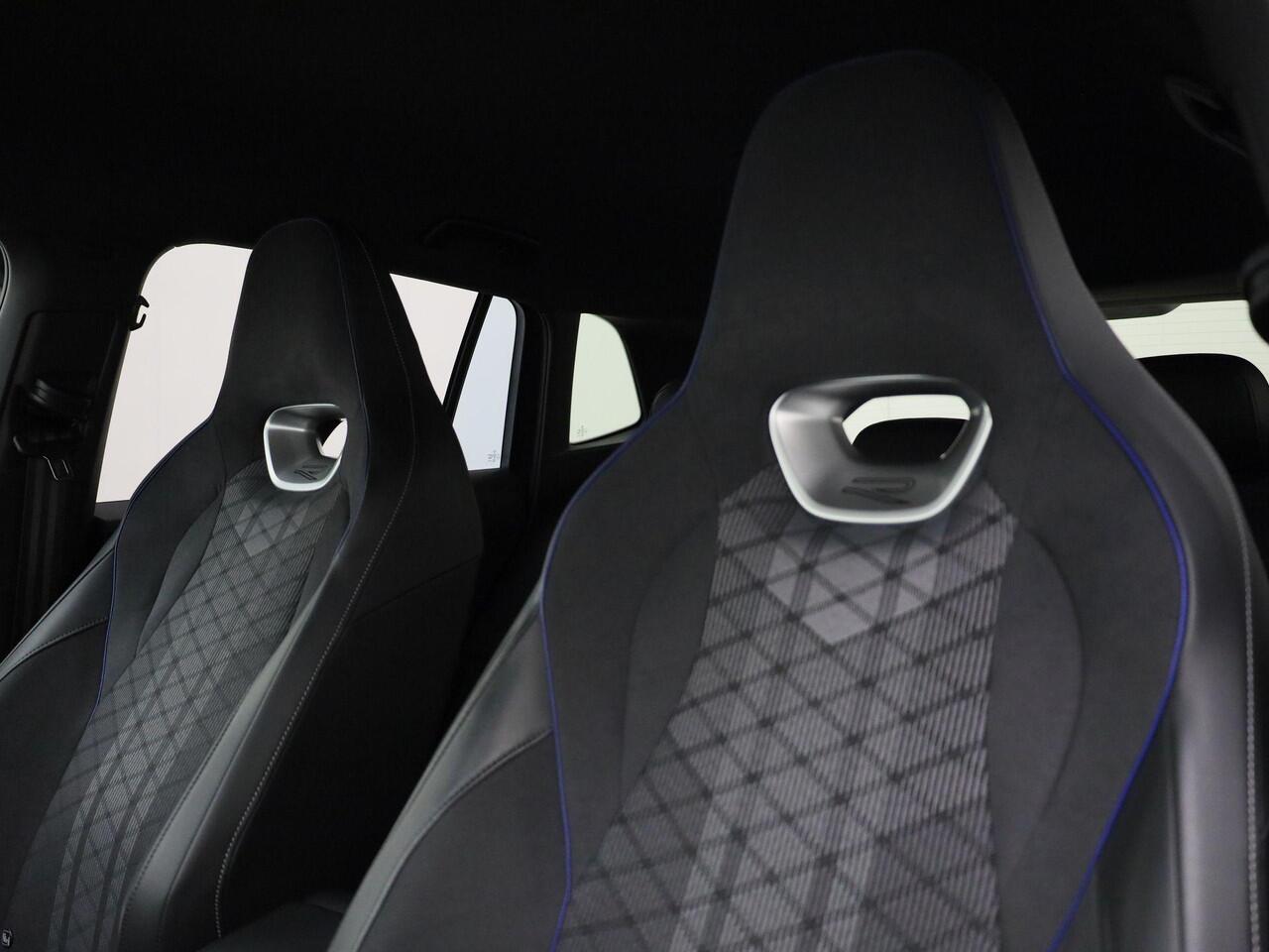 Volkswagen TIGUAN 1.5eTSI/150PK DSG R-Line Black Style · Navigatie · Trekhaak · Massagefunctie · Apple/Android Car Play · Garantie t/m 07-02-2027