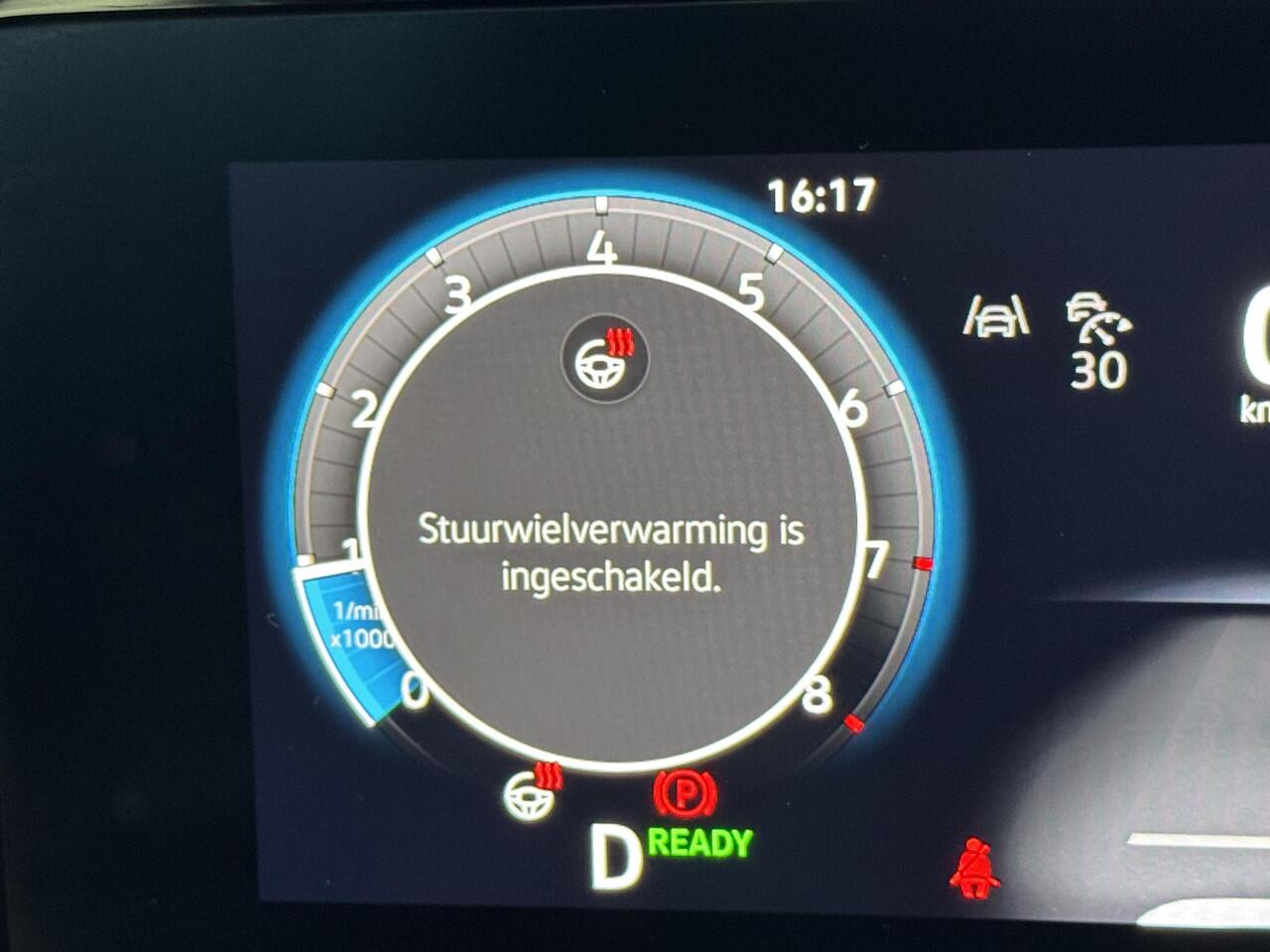 Volkswagen TIGUAN 1.5 eTSI Life Edition 150pk | 18LM | Panodak | El.klep | Stoelverw | Camera