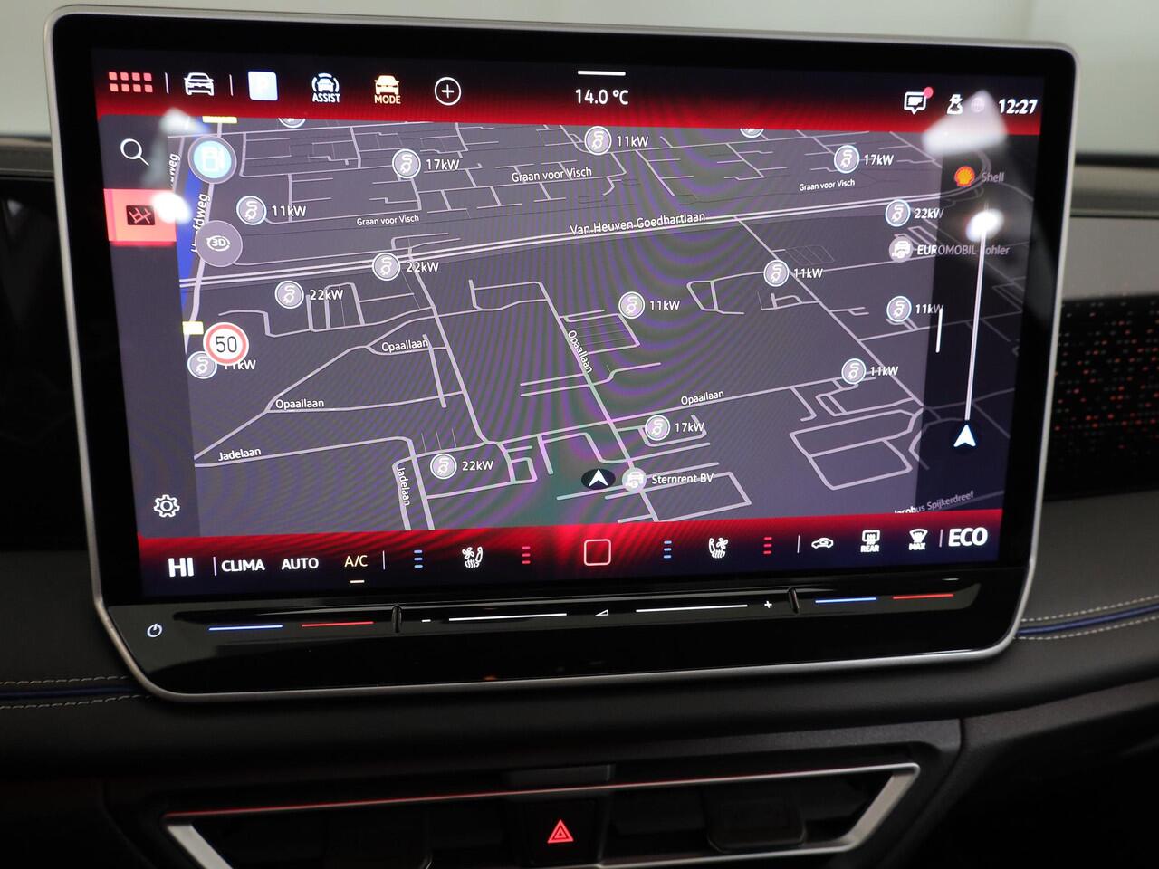 Volkswagen TIGUAN 1.5 eHybrid R-Line Edition 272 pk Automaat (DSG) | Navigatie | Panoramadak | Parkeersensoren (Park assist) | Rondomzichtcamera | Lederen bekleding | Stoelverwarming v/a | Black Style pakket | R-Line |