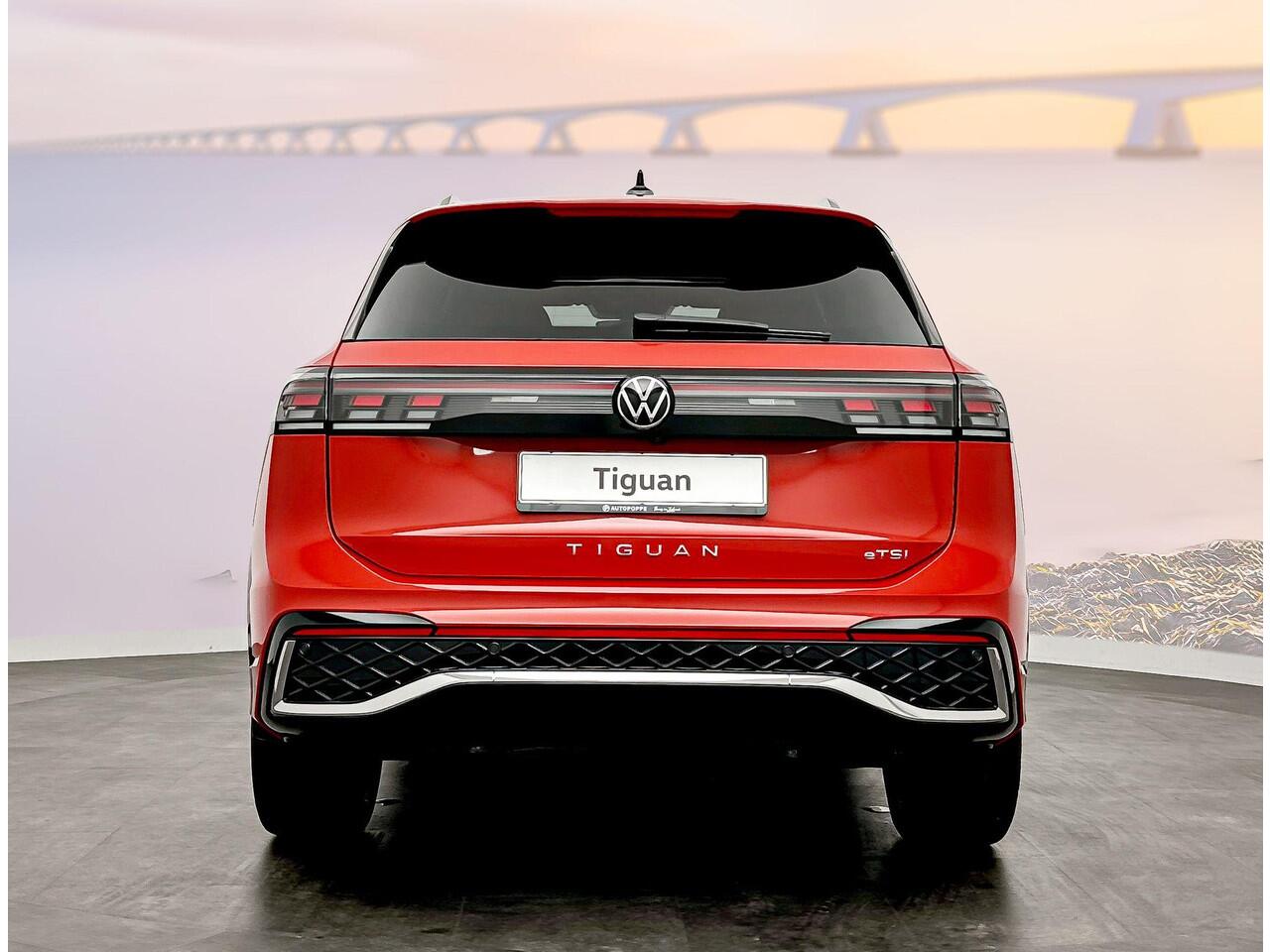 Volkswagen TIGUAN 1.5 eTSI R-Line Edition DSG7 150pk Black Style