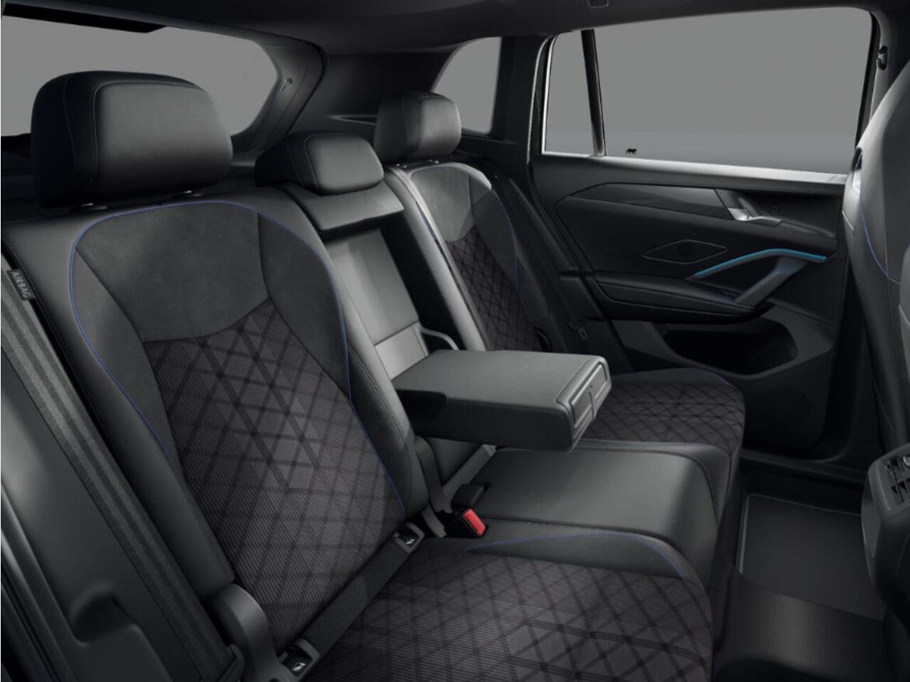 Volkswagen TIGUAN R-Line Edition 1.5 eHybrid 204 pk 6 versn. DSG · Comfort pakket · Style Pakket · Trekhaak inklapbaar, met elektrische ontgrendeling, incl. aanhangermanoeuvreerhulp Trailer Assist ·