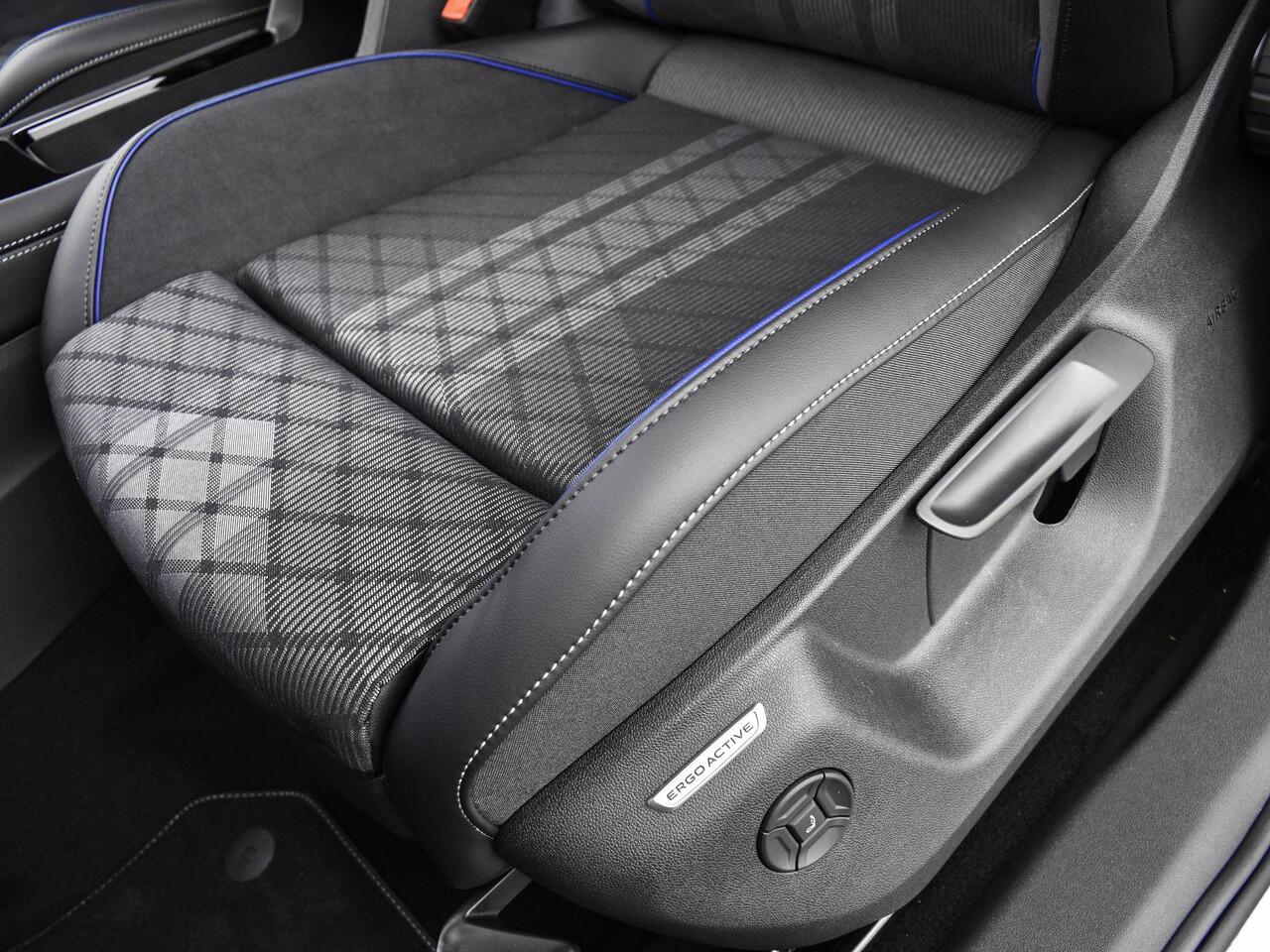 Volkswagen TIGUAN R-Line-Edition 1.5 eHybrid 272 pk 6 versn. DSG · Velgen 'york', 20 inch lichtmetaal in zwart · Interieur Pakket: Interieur style pakket · Trekhaak incl. aanhangermanoeuvreerhulp (trailer assist) · Black style pakket ·