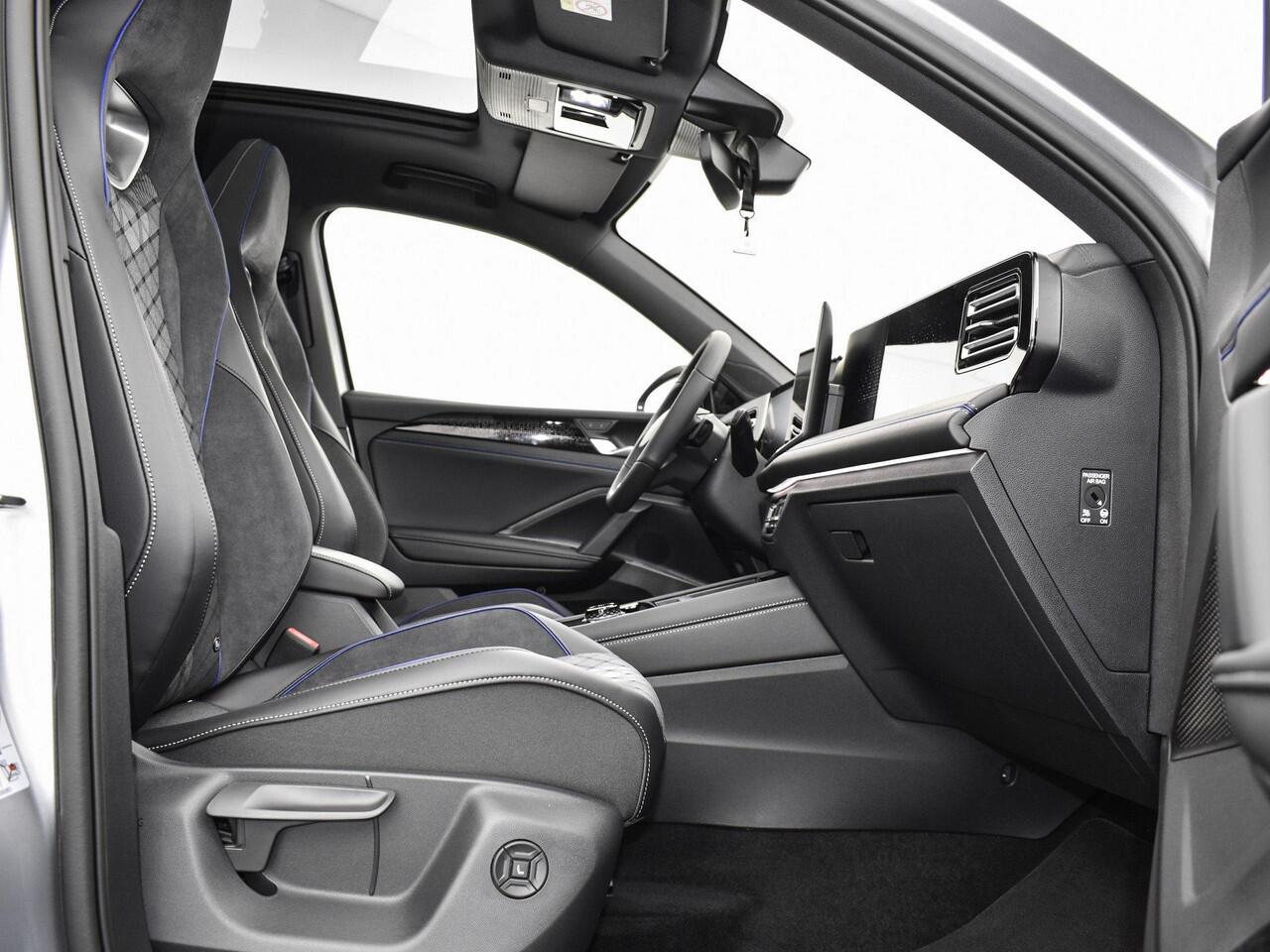 Volkswagen TIGUAN R-Line-Edition 1.5 eHybrid 272 pk 6 versn. DSG · Velgen 'york', 20 inch lichtmetaal in zwart · Interieur Pakket: Interieur style pakket · Trekhaak incl. aanhangermanoeuvreerhulp (trailer assist) · Black style pakket ·