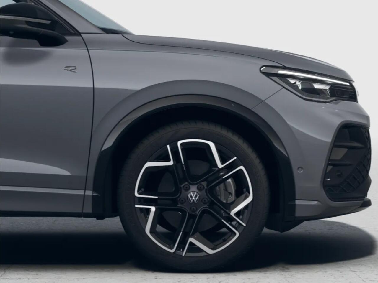 Volkswagen TIGUAN R-Line Edition 1.5 eHybrid 204 PK 6 versn. DSG · Black Style Pakket · Panoramaschuif-kanteldak · Trekhaak inklapbaar, met elektrische ontgrendeling, incl. aanhangermanoeuvreerhulp Trailer Assist · Prijs is inclusief inruilpremie ·