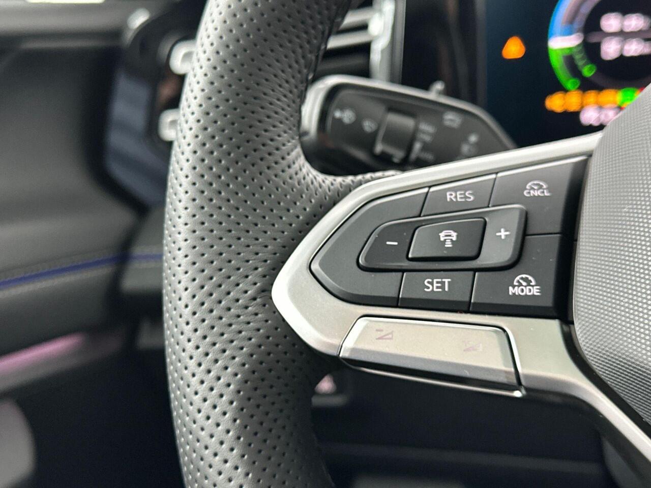 Volkswagen TIGUAN R-Line Edition 1.5 eHybrid 150 kW / 204 PK SUV 6 v