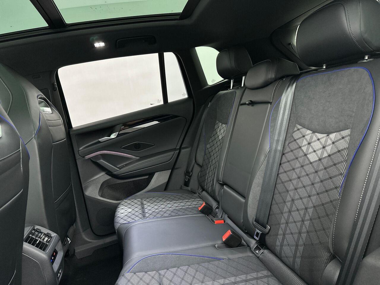 Volkswagen TIGUAN R-Line Edition 1.5 eHybrid 150 kW / 204 PK SUV 6 v