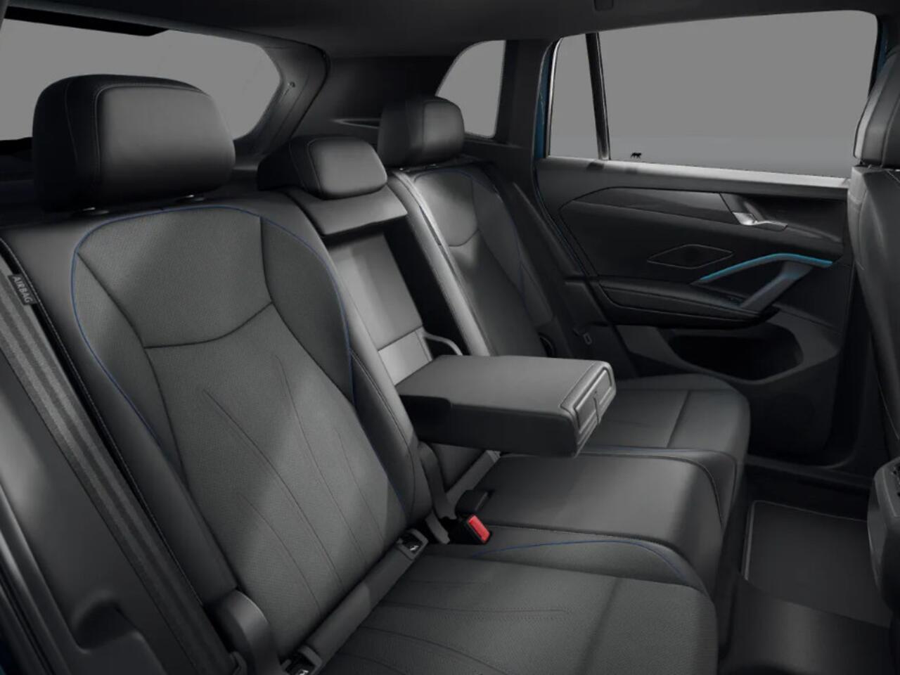 Volkswagen TIGUAN R-Line Edition 1.5 eHybrid 272 pk 6 versn. DSG · Black Style Pakket · Comfort Pakket · Trekhaak inklapbaar, met elektrische ontgrendeling, incl. aanhangermanoeuvreerhulp Trailer Assist ·