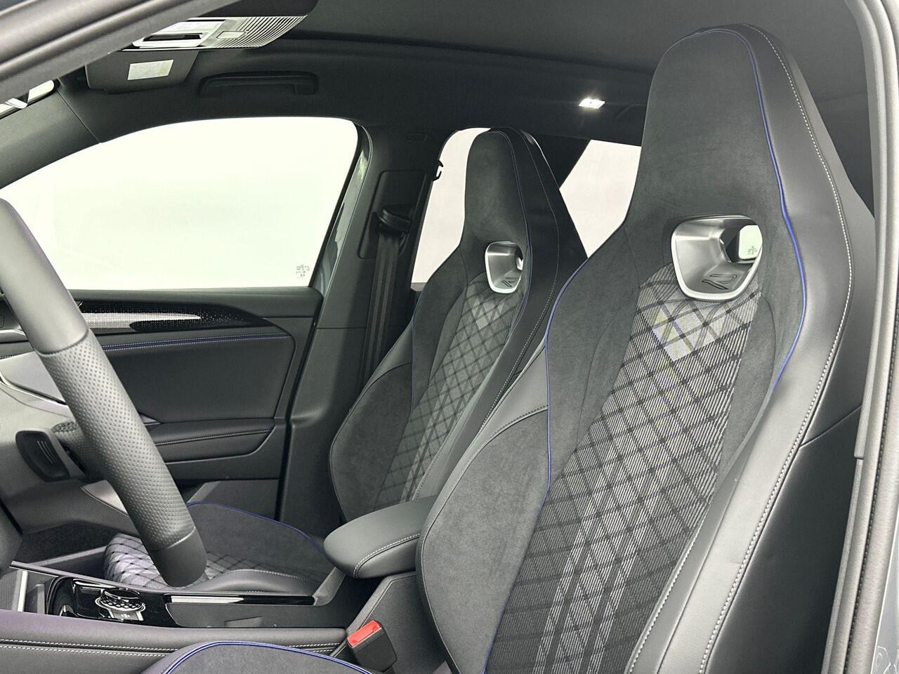 Volkswagen TIGUAN R-Line-Edition Plug in Hybride 204 pk