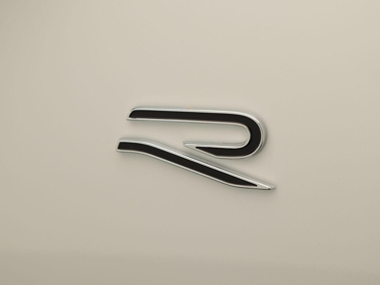 Volkswagen TIGUAN 1.5 eHybrid R-Line Edition 204 PK | Trekhaak | 360 Camera | LED Matrix | Black Style | Adaptief Onderstel |