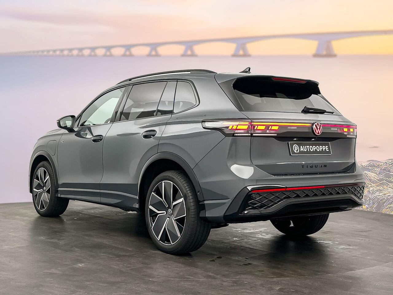 Volkswagen TIGUAN R-Line Edition Plug in Hybride 204 pk Black Style Pakket