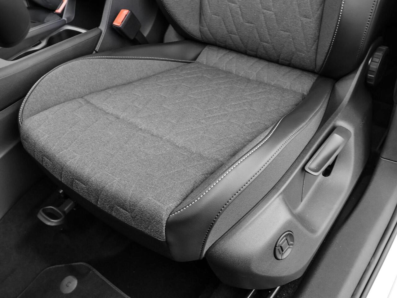 Volkswagen TIGUAN Life Edition 1.5 eHybrid 204 pk 6 versn. DSG · Trekhaak inklapbaar, met elektrische ontgrendeling, incl. aanhangwagen- manoeuvreerhulp Trailer Assist · Winter Pakket incl. verwarmbaar stuurwiel ·