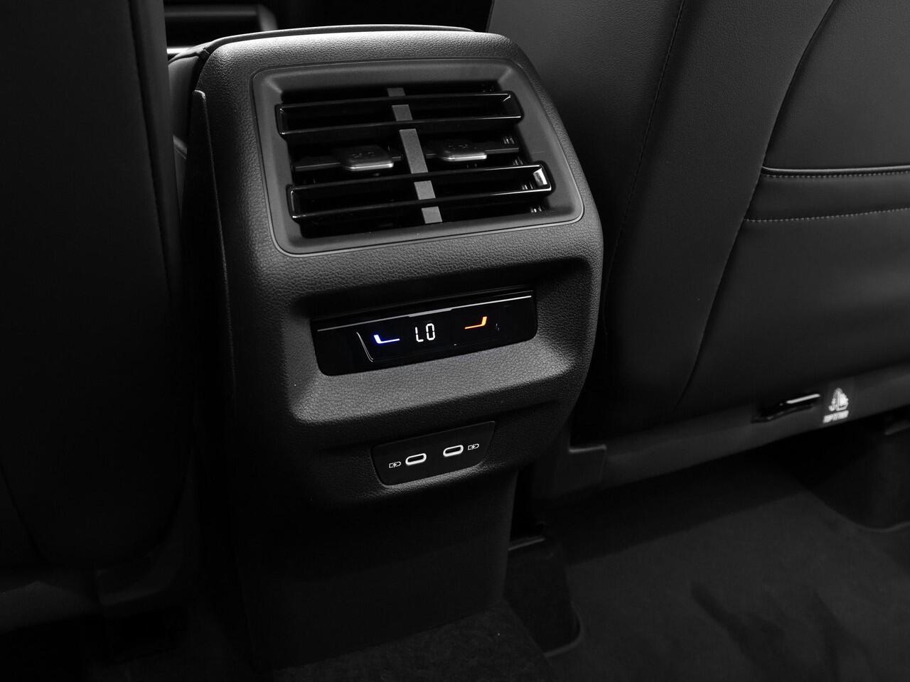 Volkswagen TIGUAN Life Edition 1.5 eHybrid 204 pk 6 versn. DSG · Trekhaak inklapbaar, met elektrische ontgrendeling, incl. aanhangwagen- manoeuvreerhulp Trailer Assist · Winter Pakket incl. verwarmbaar stuurwiel ·