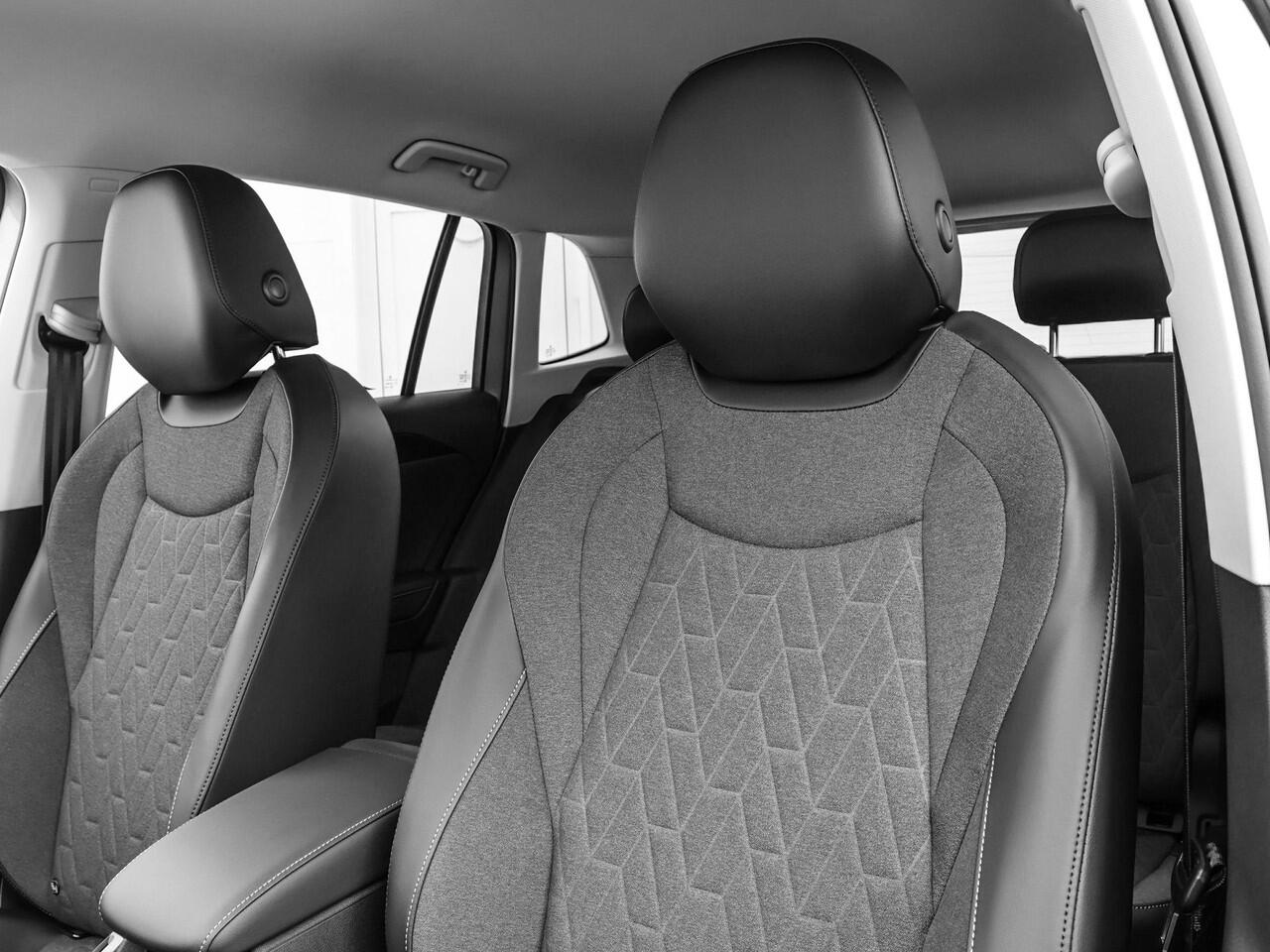 Volkswagen TIGUAN Life Edition 1.5 eHybrid 204 pk 6 versn. DSG · Trekhaak inklapbaar, met elektrische ontgrendeling, incl. aanhangwagen- manoeuvreerhulp Trailer Assist · Winter Pakket incl. verwarmbaar stuurwiel ·