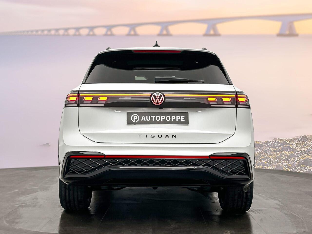 Volkswagen TIGUAN R-Line Edition Plug in Hybride 272 pk Black Style Pakket