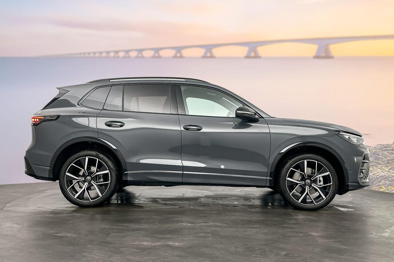 Volkswagen TIGUAN R-Line Edition Plug in Hybride 272 pk Black Style Pakket + 20 inch Leeds Velg