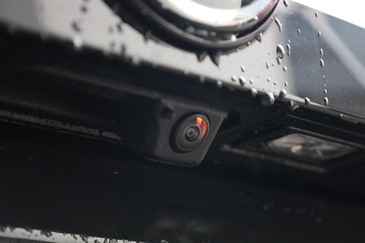 Volkswagen TIGUAN 1.5 eHybrid R-Line Edition 204PK / 150kW, LED Matrix (IQ.Lights), 360° rondomzichtcamera, panoramisch schuif-, kanteldak, elektr. bedienbaar, head-up display, verwarm- en ventileerbare voorstoelen met massagefunctie, Keyless Entry & Start, verwarmbare ach