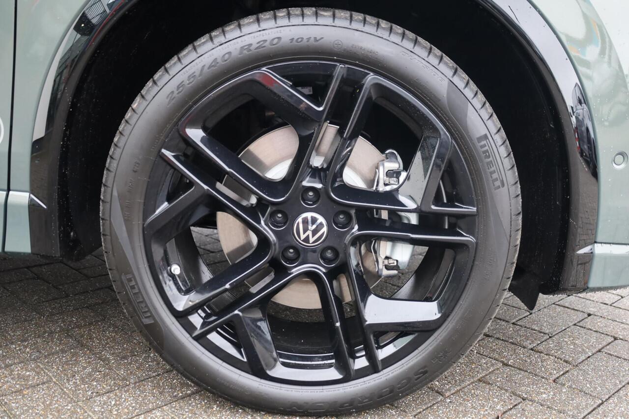Volkswagen TIGUAN 1.5 eHybrid R-Line Edition 272PK / 200kW DSG, Demonstratie voertuig (beschikbaar per 1 september 2026), geluidssysteem 'Harman Kardon', achteruitrijcamera (rear view), 20" 'York' LMV, black style pakket, panoramadak, draadloos telefoon laden, Apple Carpla