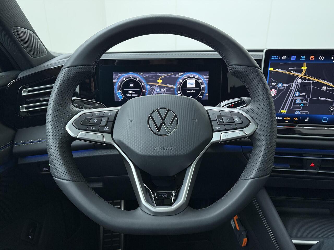 Volkswagen TIGUAN R-Line-Edition 1.5 110 kW / 150 pk eTSI 7 versn. DSG | Trekhaak met wegklapbare kogel | Panoramadak |