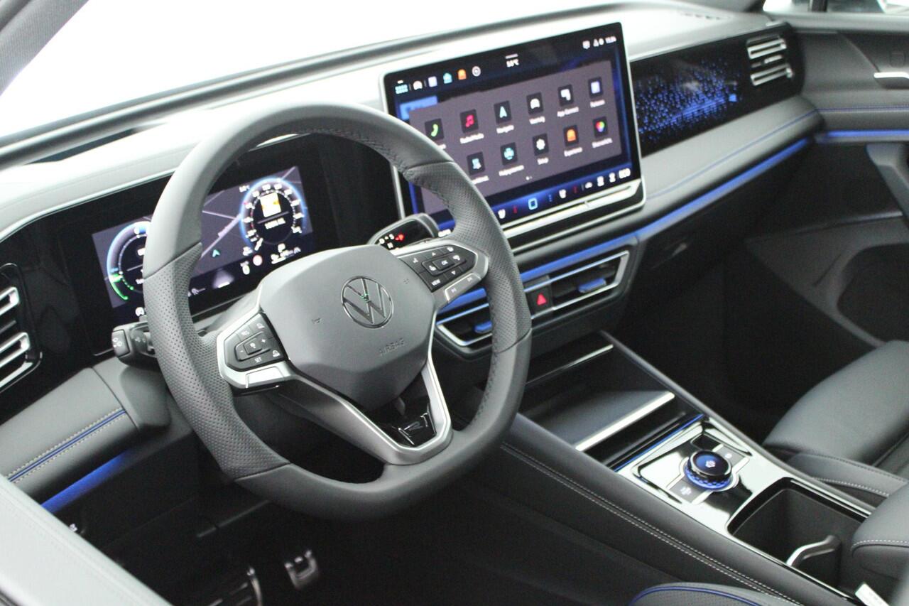 Volkswagen TIGUAN 1.5 204pk eHybrid R-Line Edition Black Style Trekhaak 360Camera Leder Head-Up harman/kardon Memory Massage Virtual Cockpit Navigatie
