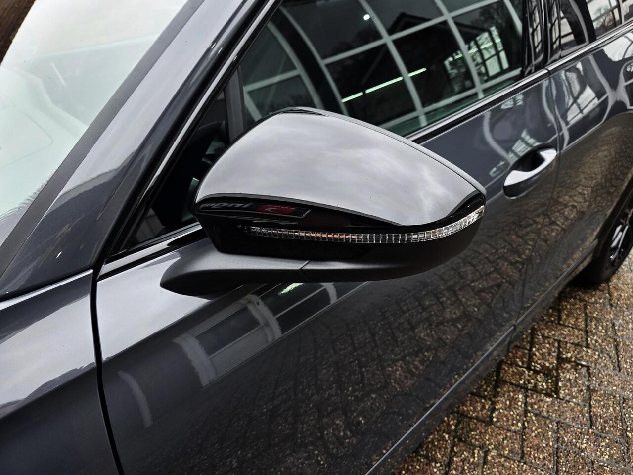 Volkswagen TIGUAN 1.5 eHybrid R-Line Edition HUD / Pano / Winterpakket