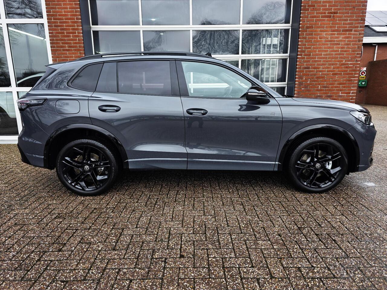 Volkswagen TIGUAN 1.5 eHybrid R-Line Edition HUD / Pano / Winterpakket