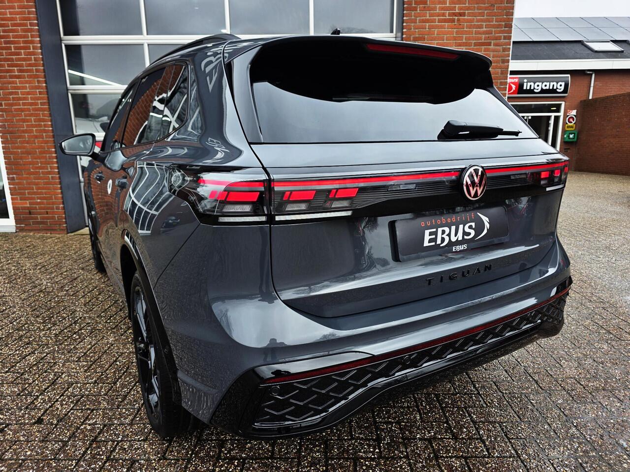 Volkswagen TIGUAN 1.5 eHybrid R-Line Edition HUD / Pano / Winterpakket