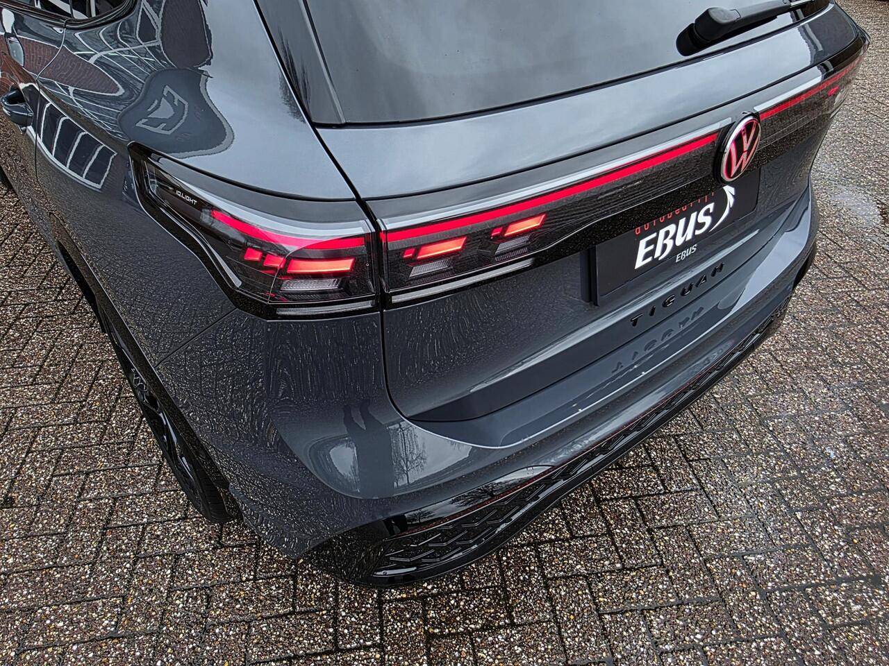 Volkswagen TIGUAN 1.5 eHybrid R-Line Edition HUD / Pano / Winterpakket